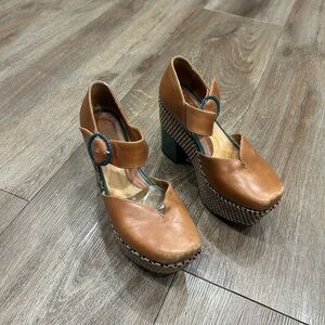 John fluevog Ana Rita platform